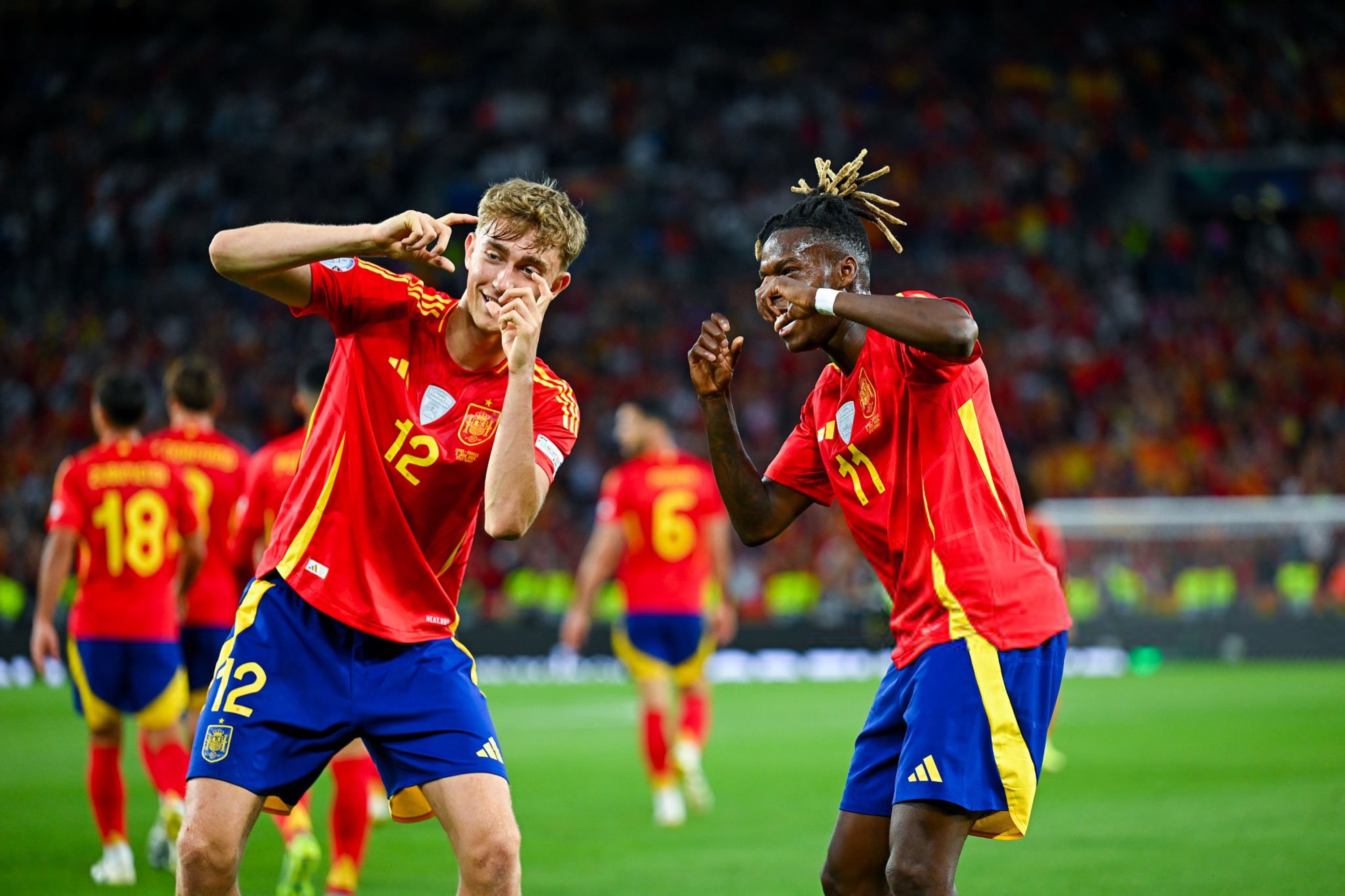 关于法国篮球联赛半决赛，马赛取得开门红的信息