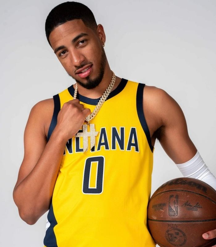 太阳遭雷霆逆转，客场惨败球队士气受挫的简单介绍