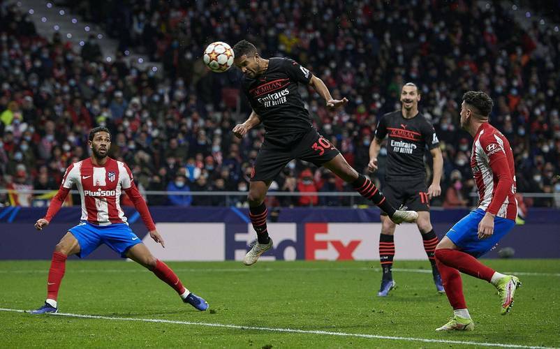 包含欧冠半决赛五大联赛齐聚，豪门对决再掀激情的词条