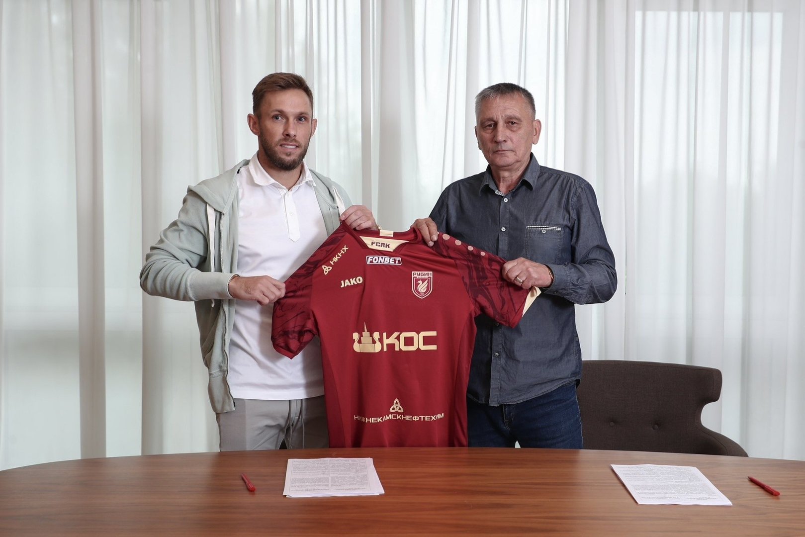 俄罗斯明星球员转投国外球队