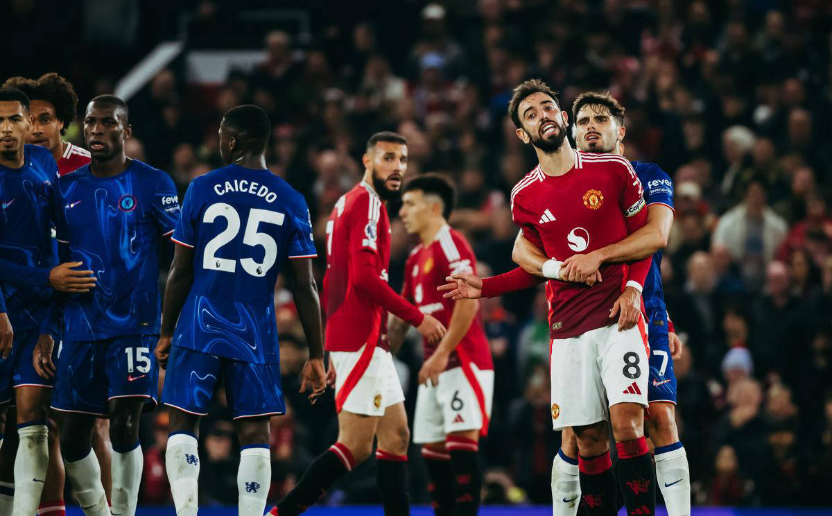 切尔西客场胜曼城，保持不败纪录