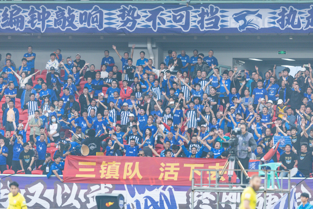 球队球迷支持助阵提升，影响士气心的简单介绍