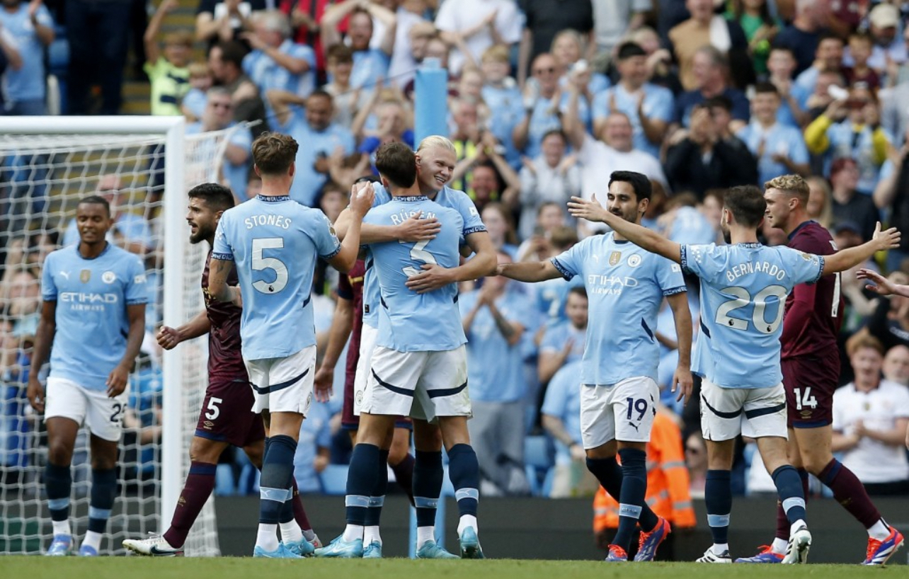 曼城客场险胜，特里尔继续领跑