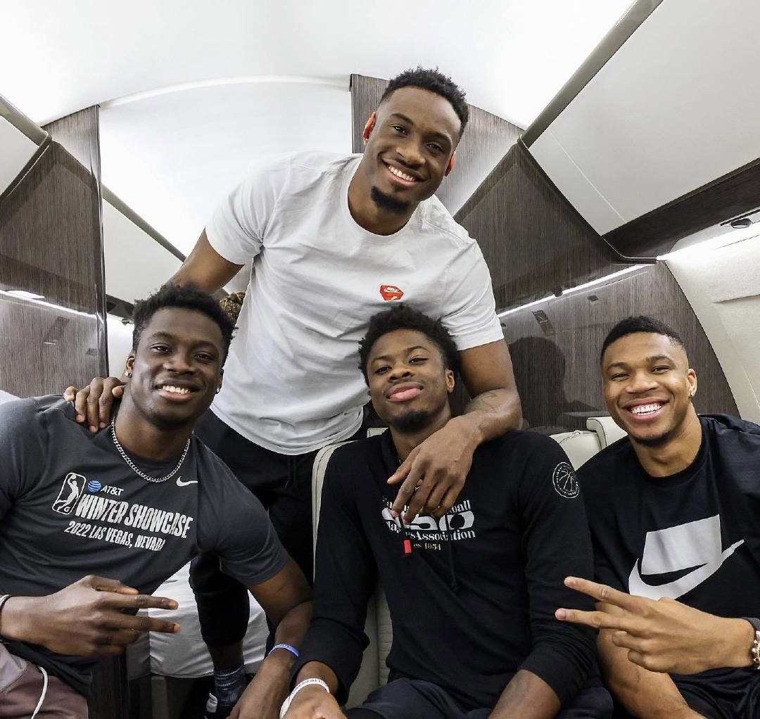 广州队绝杀深圳队，字母哥惊艳四座的简单介绍