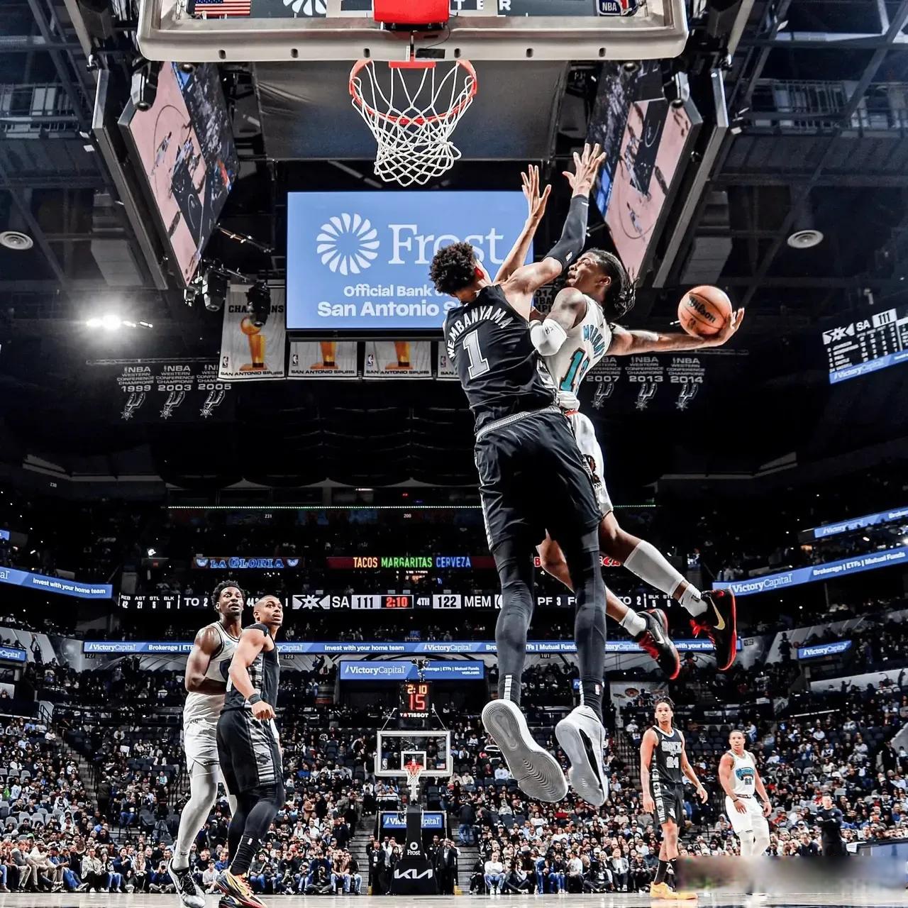 关于球员表现出色:得分王再现职业生涯巅峰的信息 关于球员表现出色:得分王再现职业生涯巅峰的信息