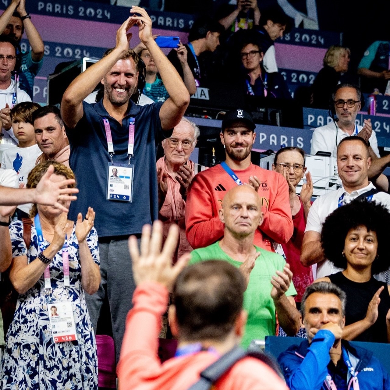 包含奥地利乒乓球队完胜德国乒乓球队，波尔高光表现的词条