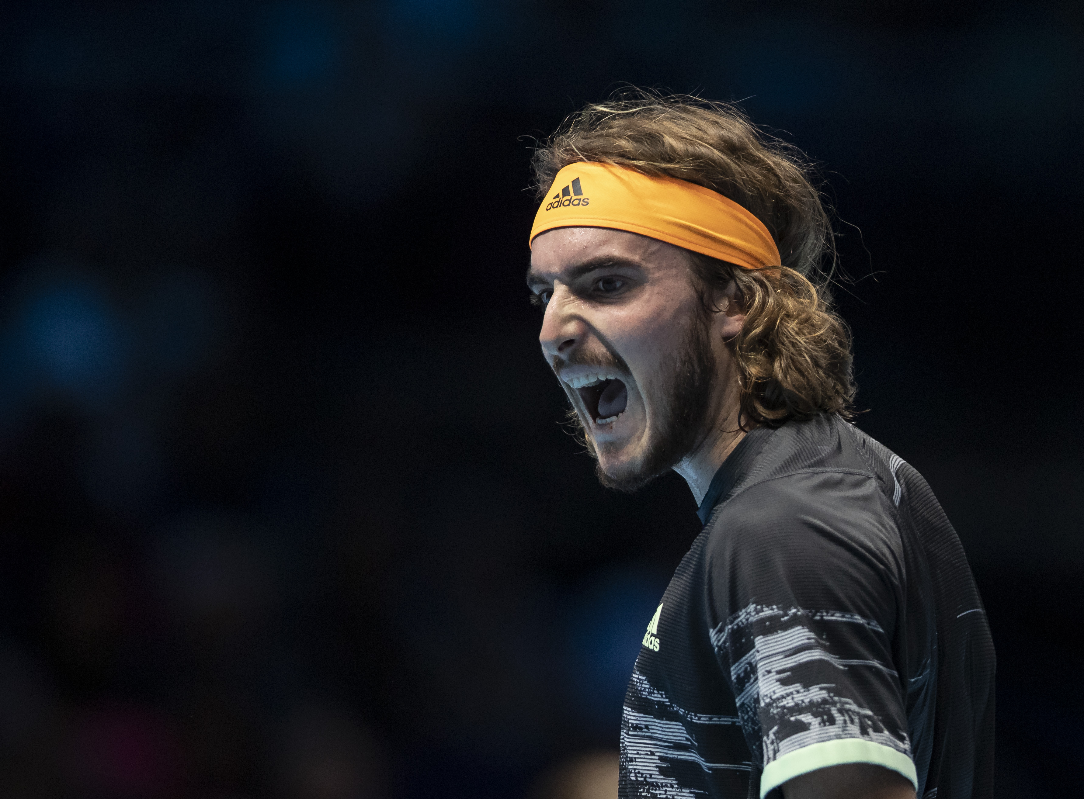 关于德国网球队鏖战日本网球队，西西帕斯爆发神勇的信息