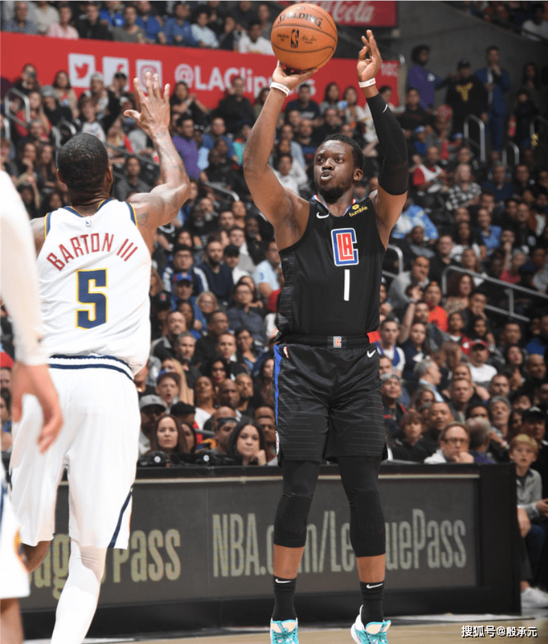 包含公牛强势雄鹿，巴图姆送出助攻的词条