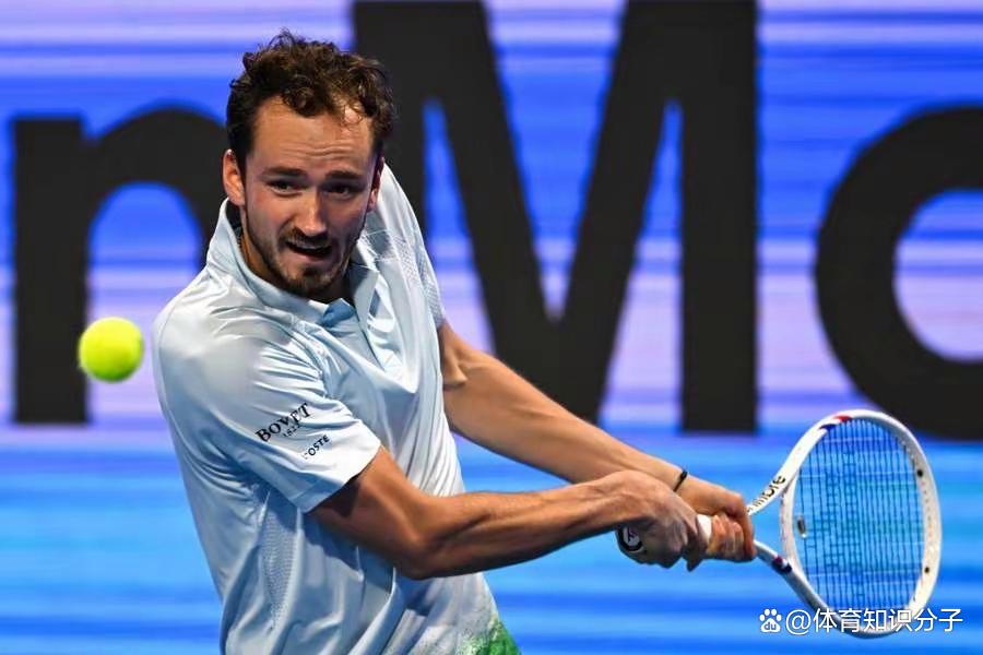 关于英国网球队横扫法国网球队,梅德韦杰夫爆发神勇的信息 关于英国网球队横扫法国网球队,梅德韦杰夫爆发神勇的信息