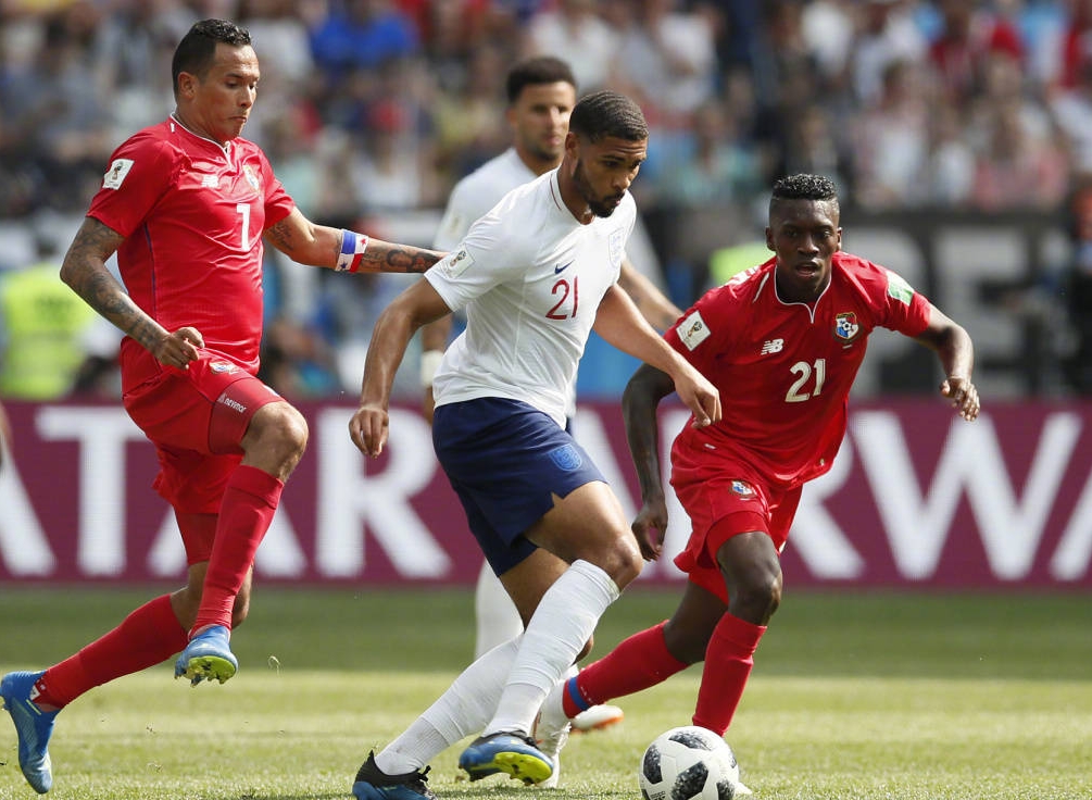 包含泰国羽毛球队翻盘英格兰羽毛球队，辛杜完成帽子戏法的词条