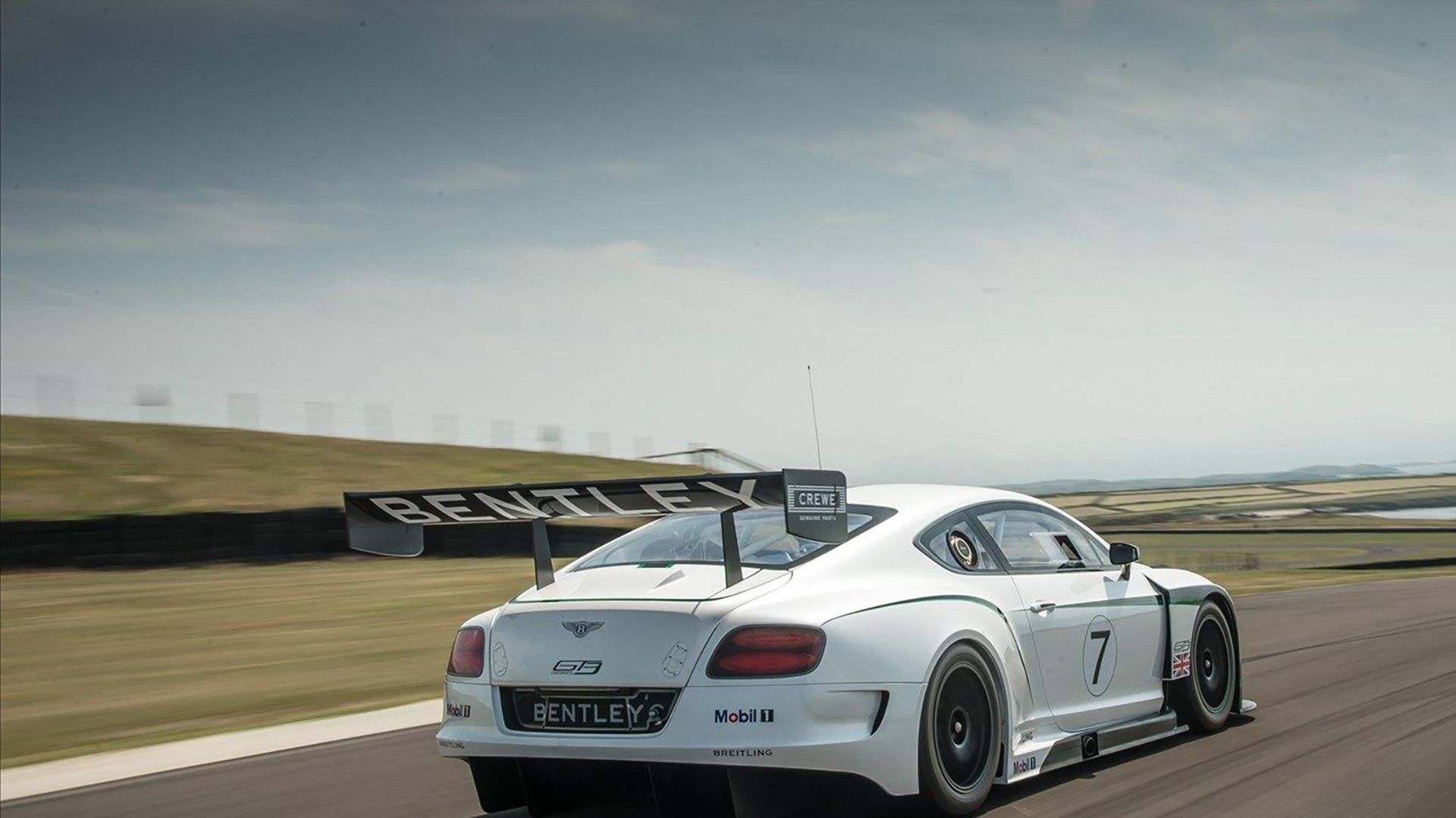 布伦森独木擎天,活塞火力全开压制北京队