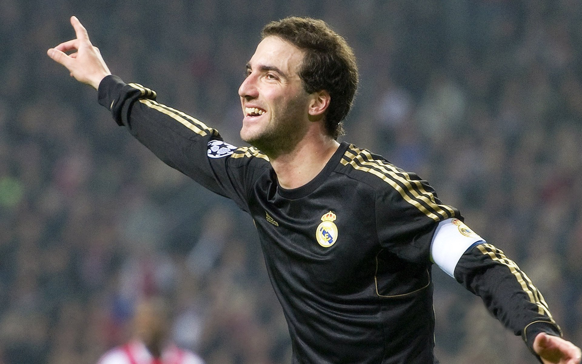 2026世界杯焦点战，比利亚雷亚尔末节神奇逆转，皇马王朝遭遇黄昏警钟