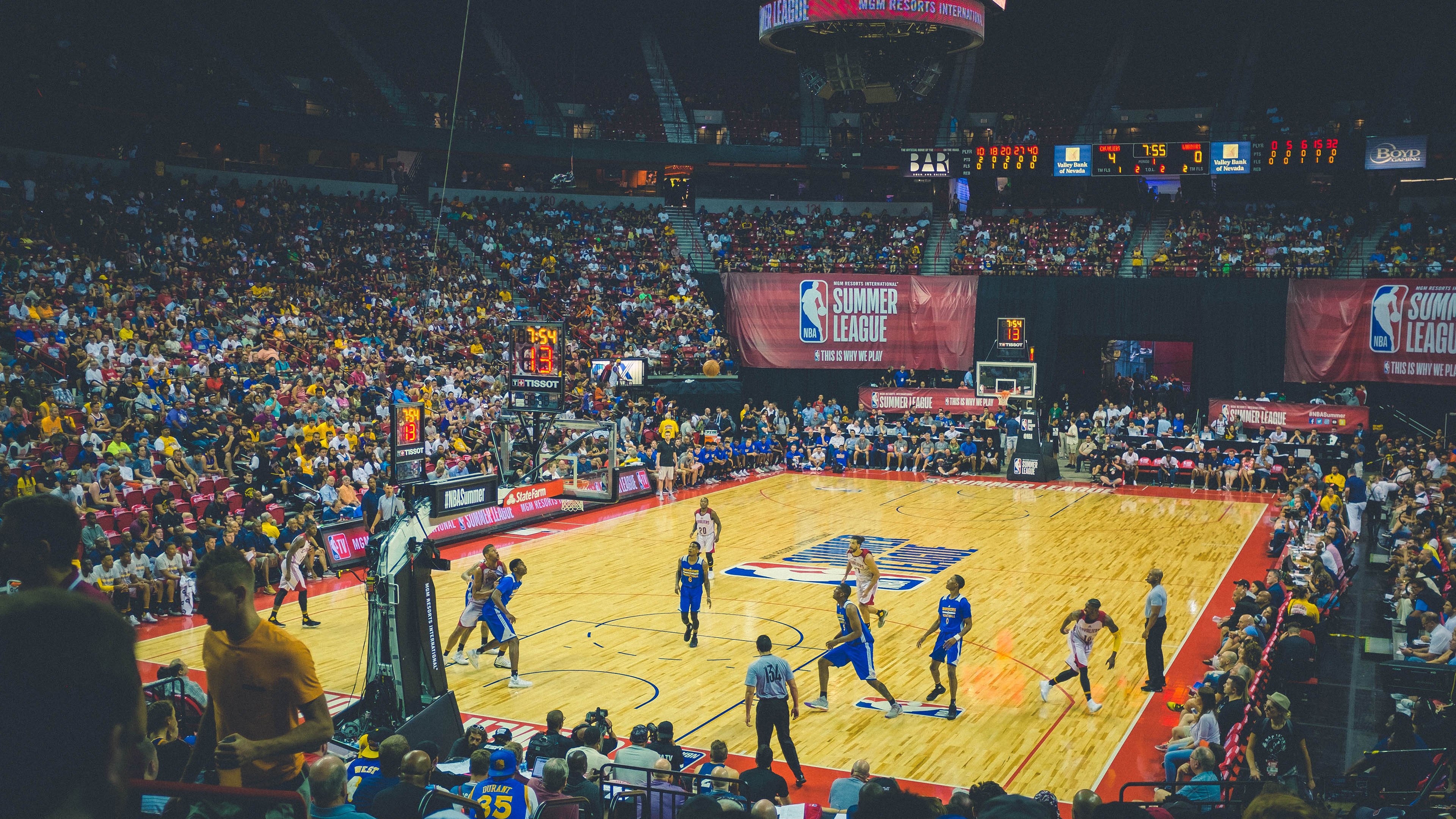 季后赛抢七之夜，德罗赞在焦点战证明自己